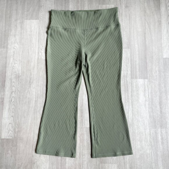 Athleta Elation Rib Crop Flare Leggings Eucalyptus Olive Green Plus Size 2X - Picture 3 of 9